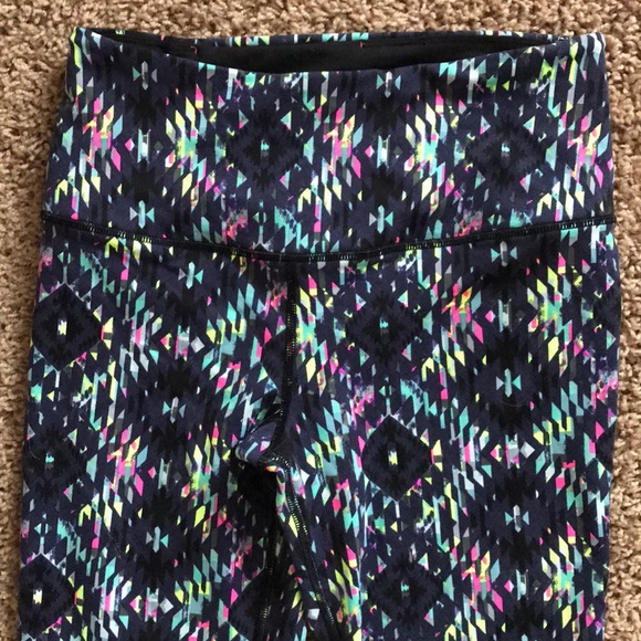 Victoria’s Secret sport leggings - Picture 2 of 4